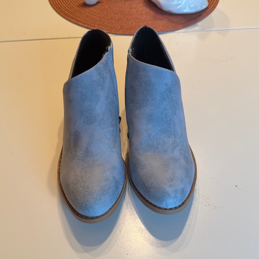 Stylish Gray Women's Shoes